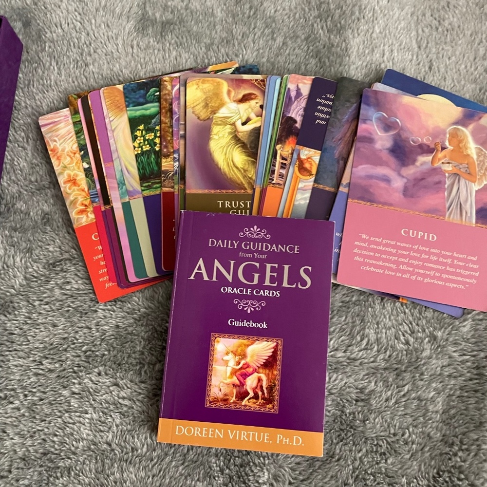 Daily Guidance From Your Angels Oracle Cards Deck and Guidebook Doreen Virtue